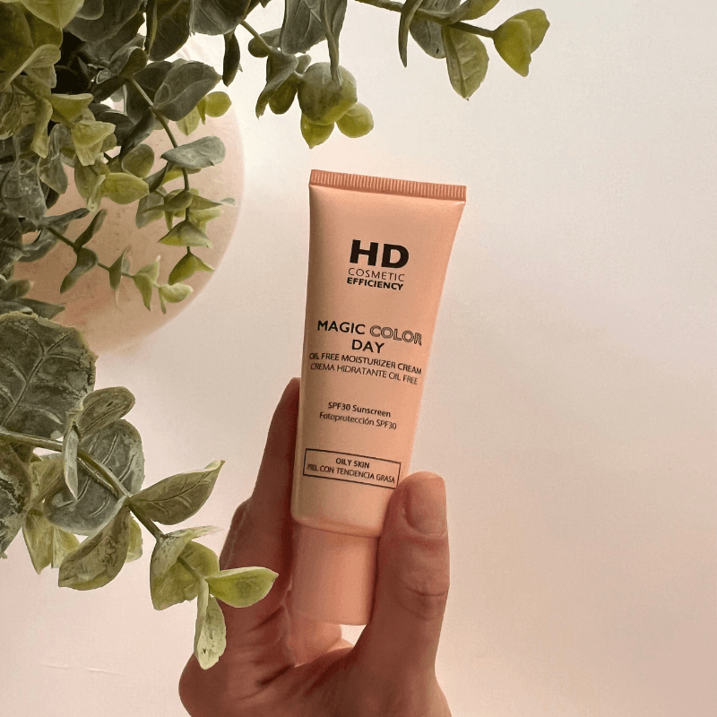 HD Cosmetic Efficiency Magic Color Day drėkinamasis veido kremas be aliejų SPF 30, 40 ml